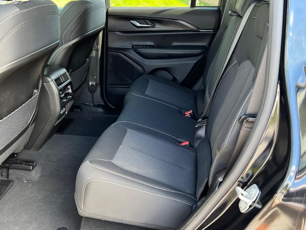 used 2024 Jeep Grand Cherokee car, priced at $35,415