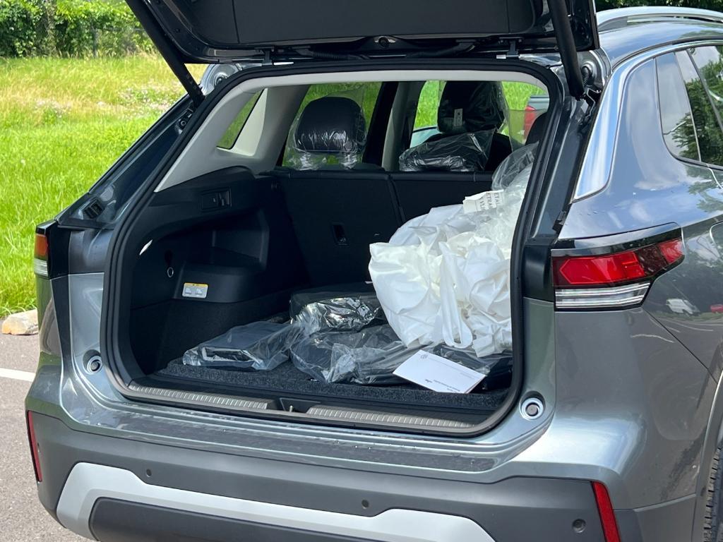new 2025 Volkswagen Tiguan car, priced at $35,823