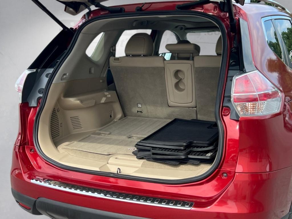 used 2015 Nissan Rogue car, priced at $11,399