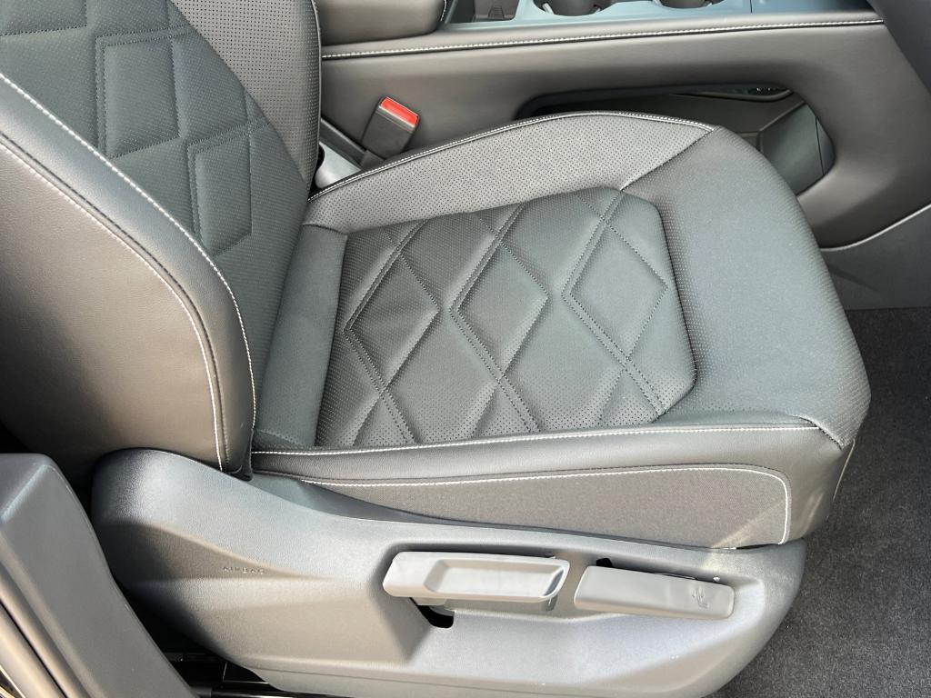 new 2026 Volkswagen Atlas car, priced at $40,928