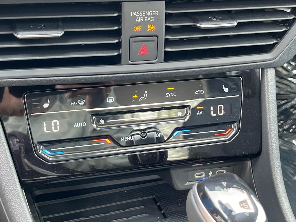 new 2025 Volkswagen Jetta car, priced at $27,800