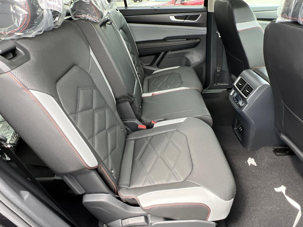 new 2025 Volkswagen Atlas car, priced at $45,039