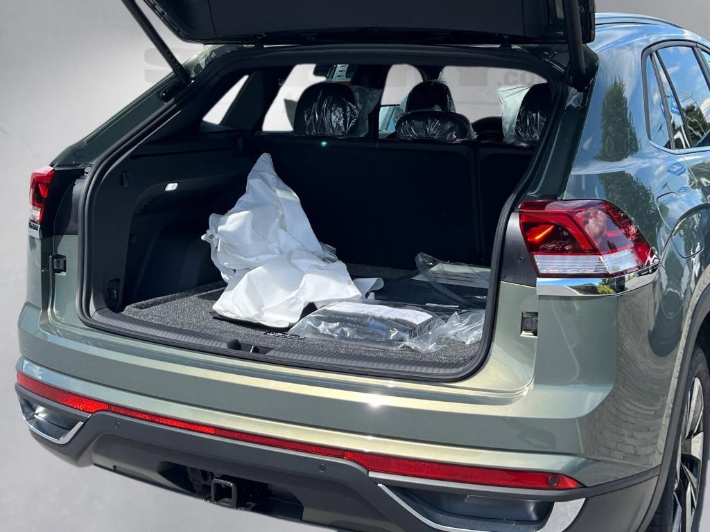 new 2026 Volkswagen Atlas Cross Sport car