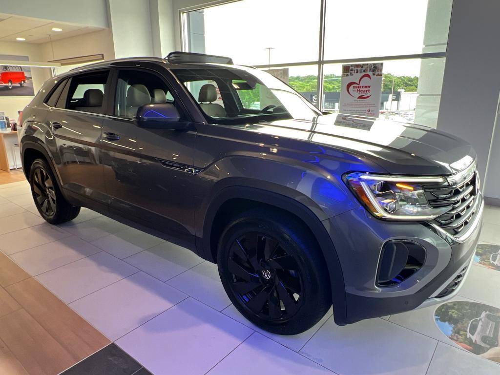 new 2025 Volkswagen Atlas Cross Sport car, priced at $44,558