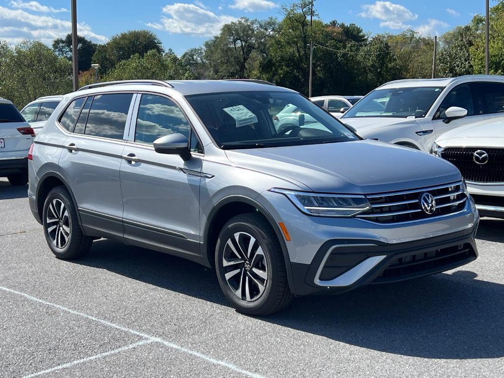 new 2024 Volkswagen Tiguan car, priced at $26,392