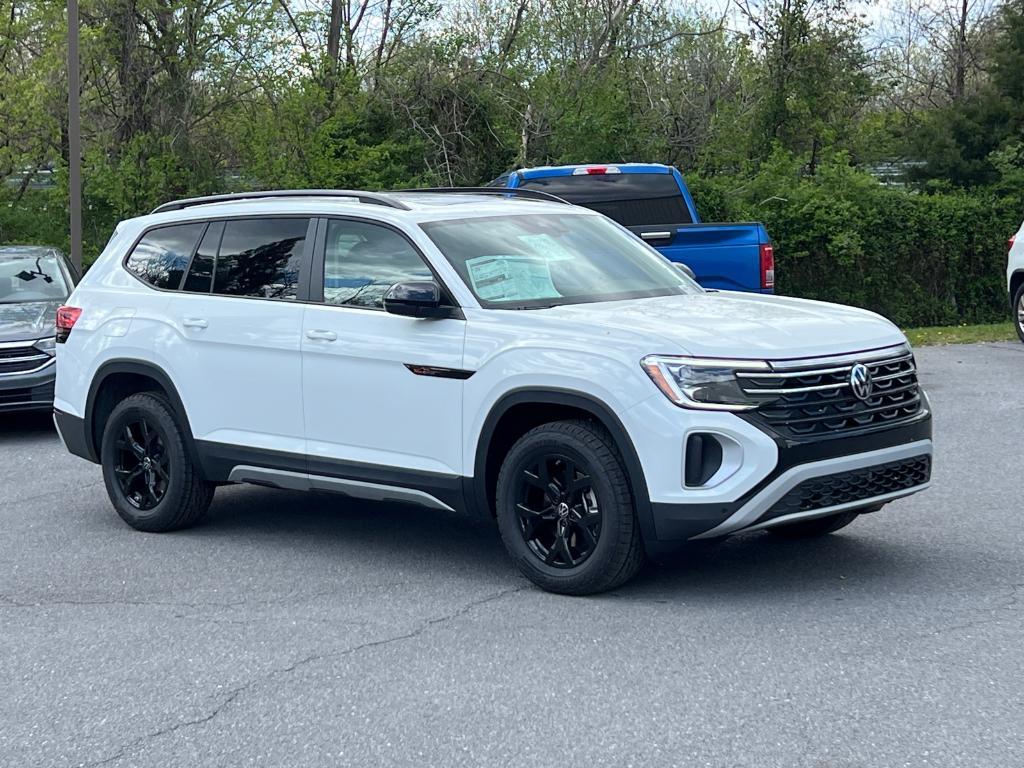 new 2025 Volkswagen Atlas car, priced at $45,039
