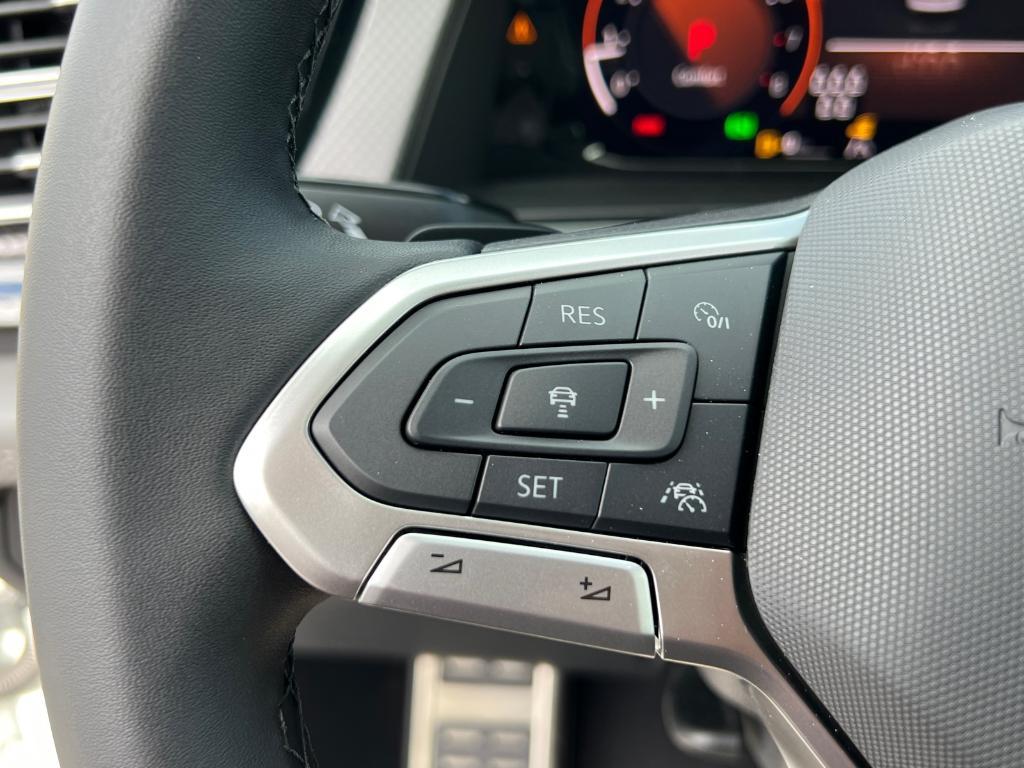 new 2025 Volkswagen Atlas car, priced at $45,039