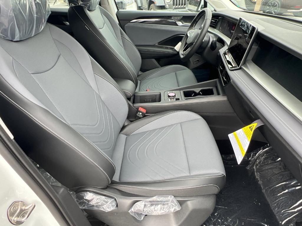new 2025 Volkswagen Tiguan car, priced at $34,017