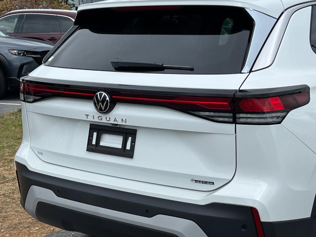 new 2025 Volkswagen Tiguan car, priced at $34,017