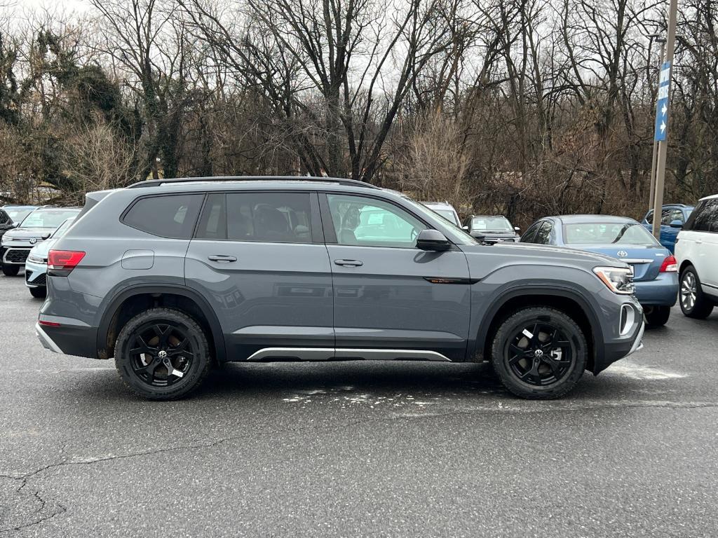 new 2025 Volkswagen Atlas car, priced at $46,574