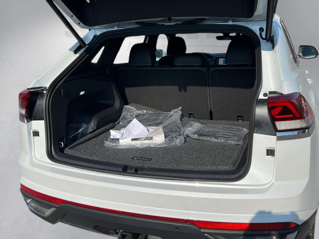 new 2026 Volkswagen Atlas Cross Sport car