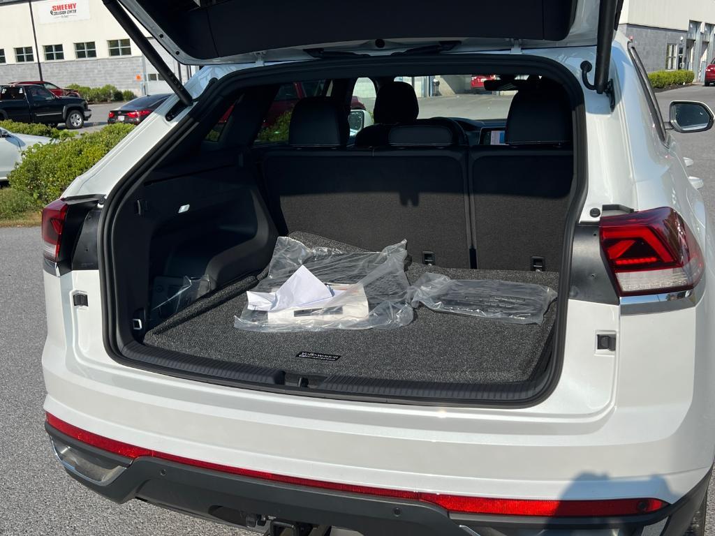new 2026 Volkswagen Atlas Cross Sport car
