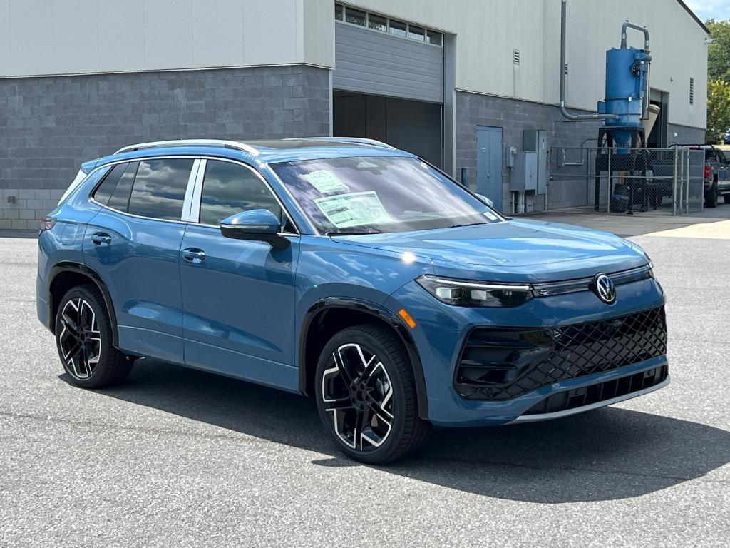 new 2025 Volkswagen Tiguan car, priced at $41,726