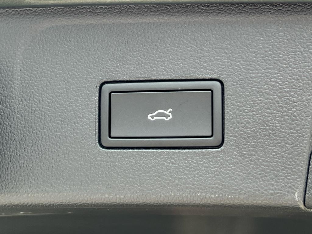 new 2025 Volkswagen Atlas car, priced at $53,471