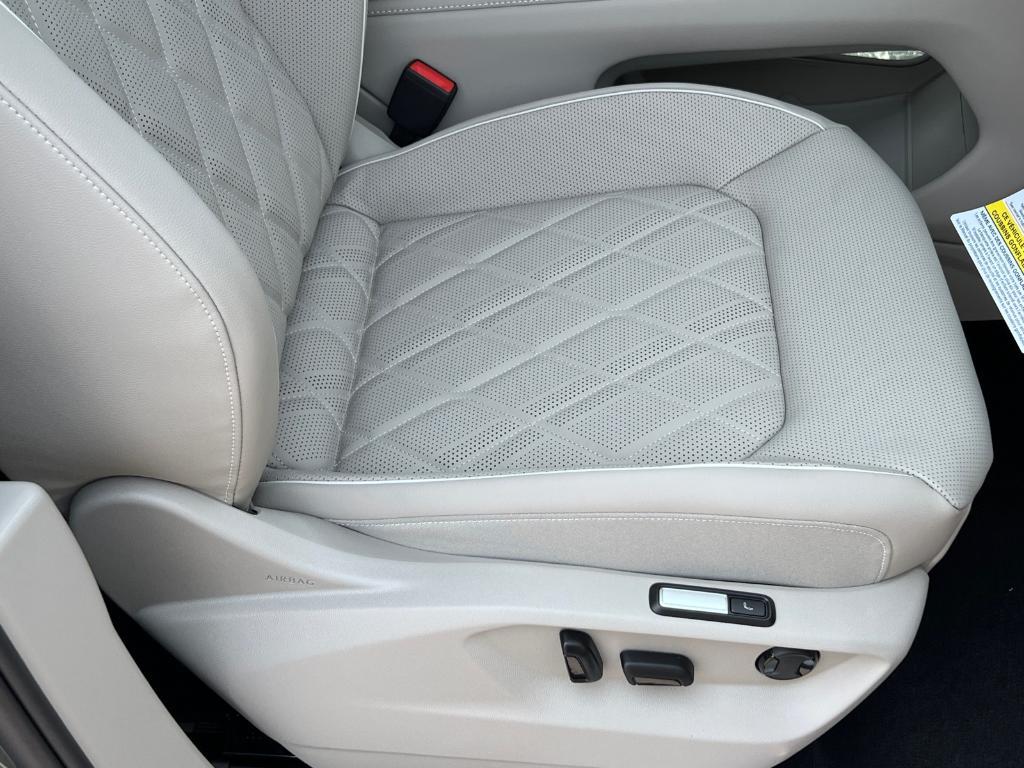 new 2025 Volkswagen Atlas car, priced at $53,471