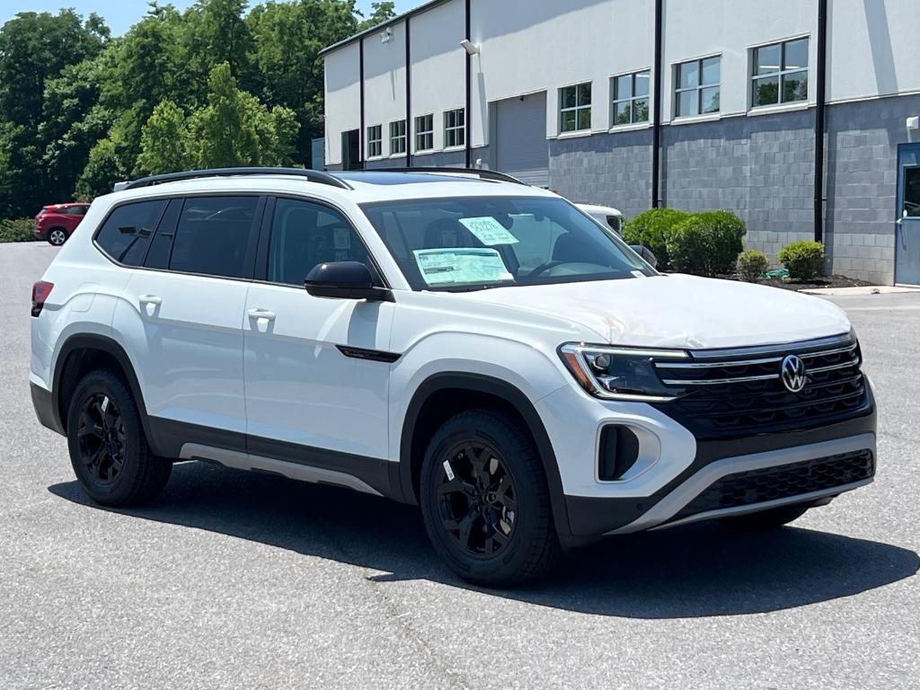 new 2025 Volkswagen Atlas car, priced at $45,039