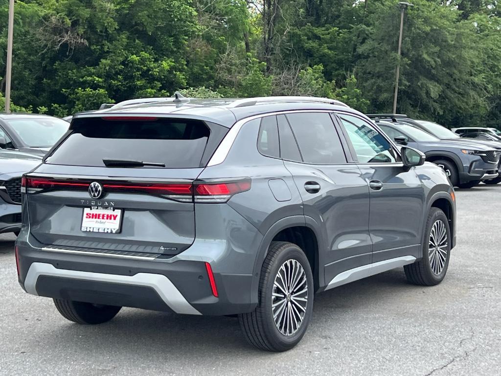 new 2025 Volkswagen Tiguan car, priced at $31,612