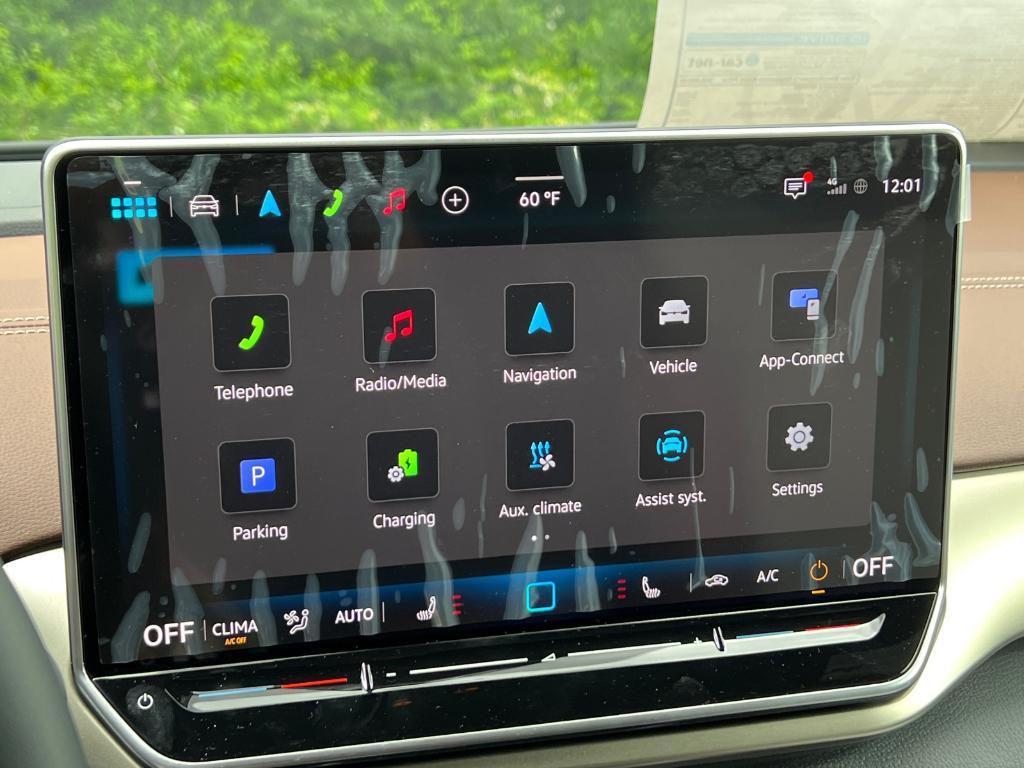 new 2025 Volkswagen ID.4 car, priced at $40,719