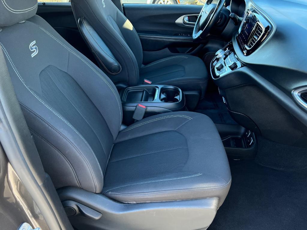 used 2019 Chrysler Pacifica car, priced at $18,547