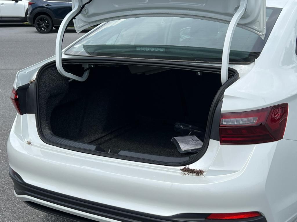 new 2025 Volkswagen Jetta car