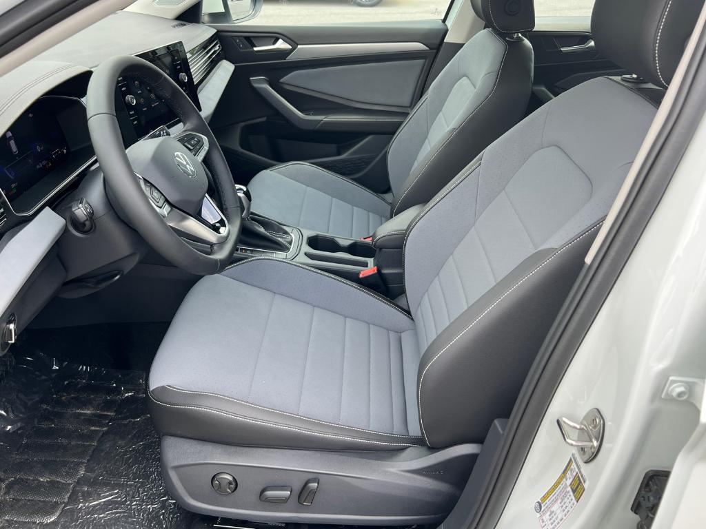 new 2025 Volkswagen Jetta car