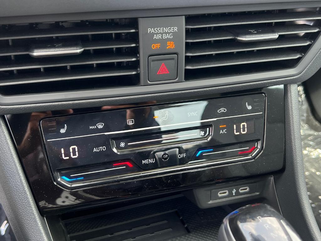 new 2025 Volkswagen Jetta car