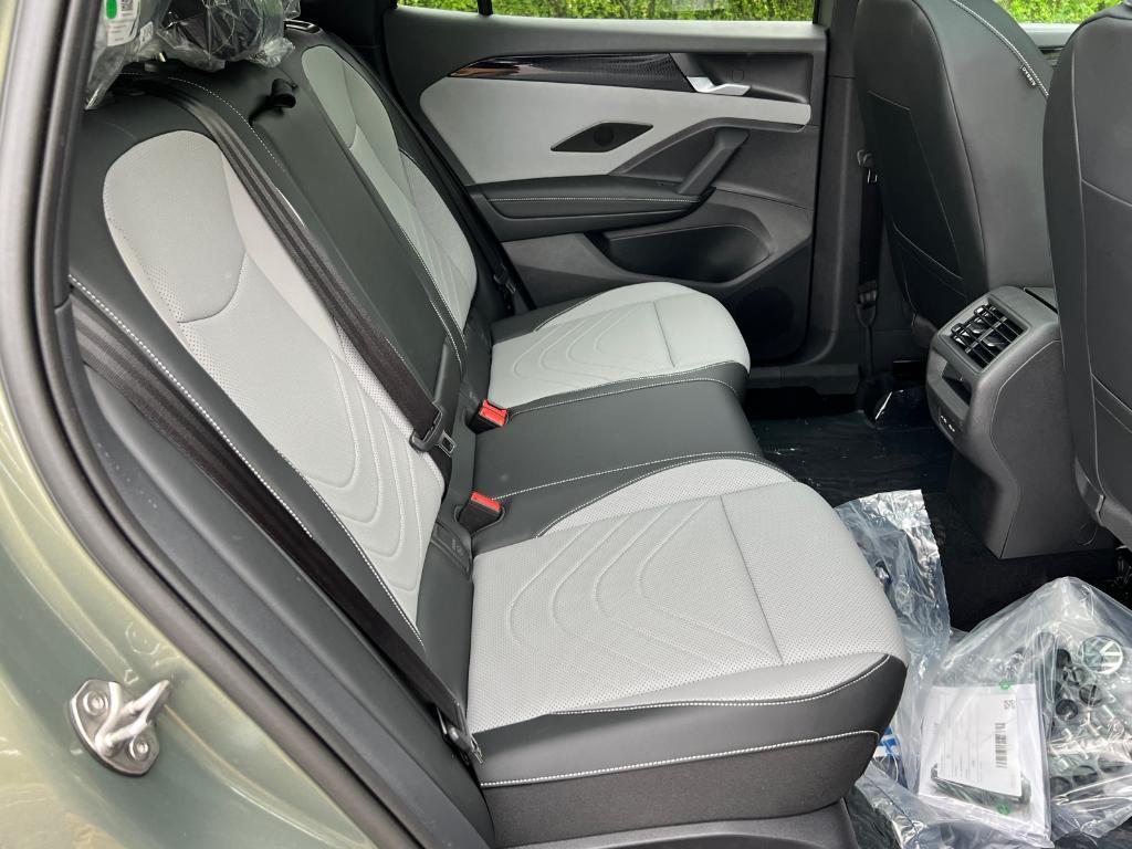 new 2025 Volkswagen Tiguan car, priced at $38,667