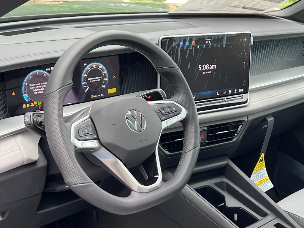 new 2025 Volkswagen Tiguan car, priced at $38,667