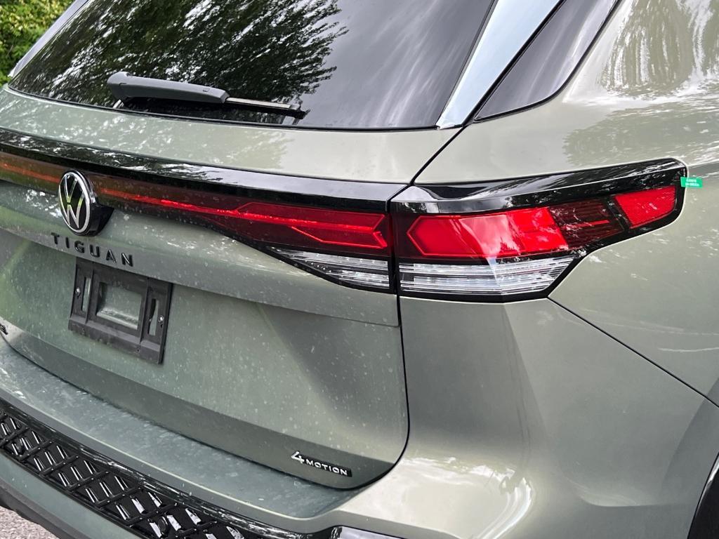 new 2025 Volkswagen Tiguan car, priced at $38,667