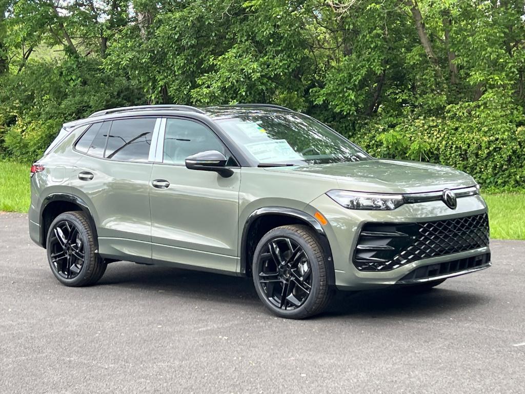 new 2025 Volkswagen Tiguan car, priced at $38,667