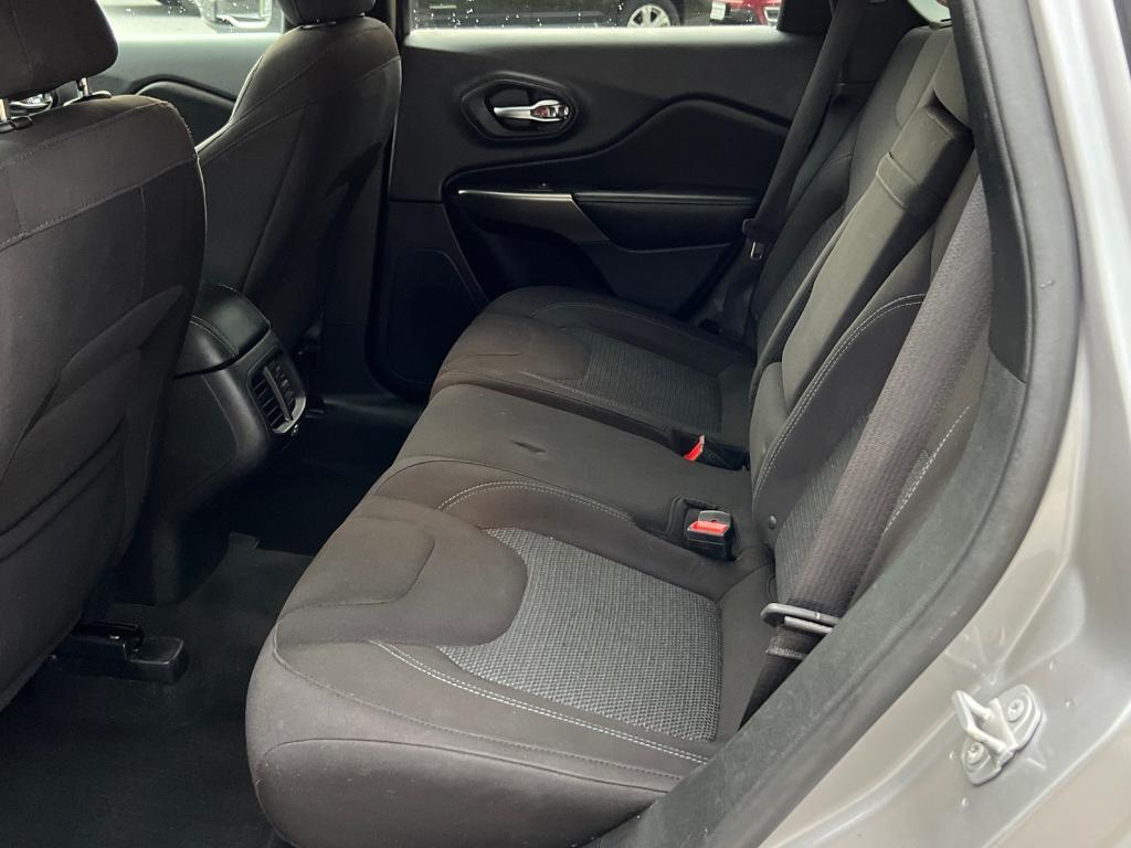 used 2019 Jeep Cherokee car, priced at $10,256