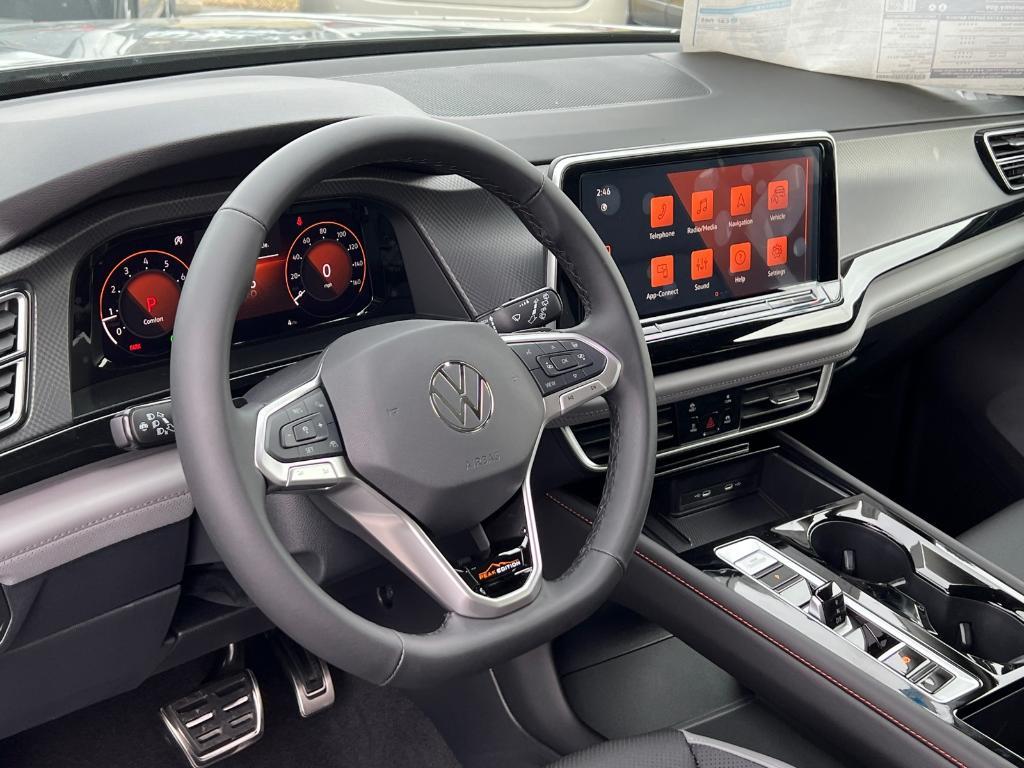 new 2025 Volkswagen Atlas car, priced at $45,976