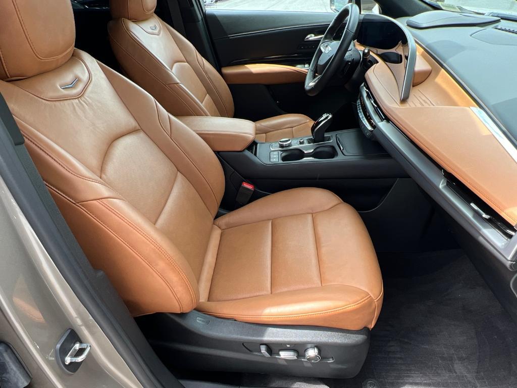 used 2024 Cadillac XT4 car, priced at $33,251