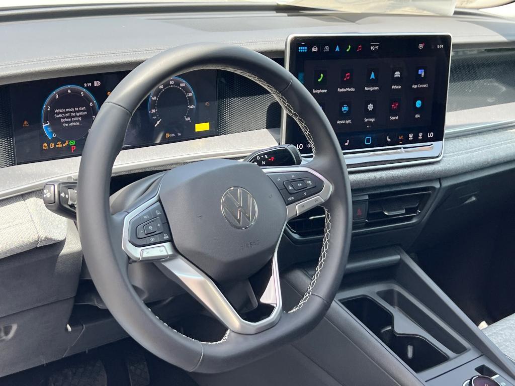 new 2025 Volkswagen Tiguan car, priced at $30,220