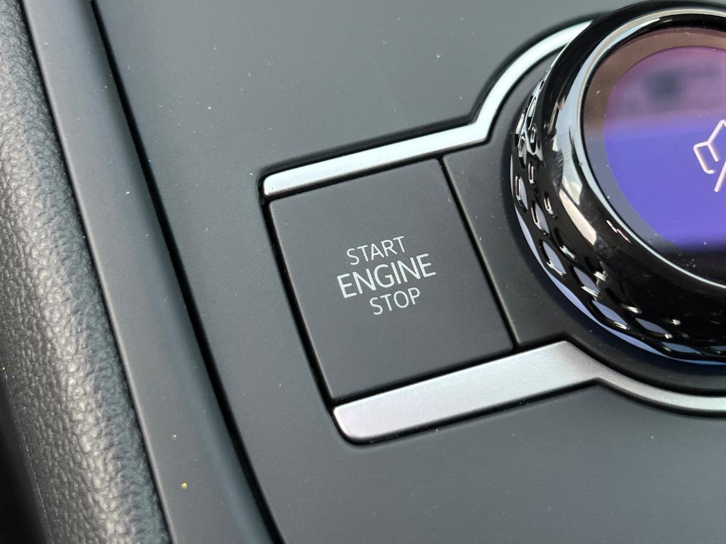 new 2025 Volkswagen Tiguan car, priced at $30,220