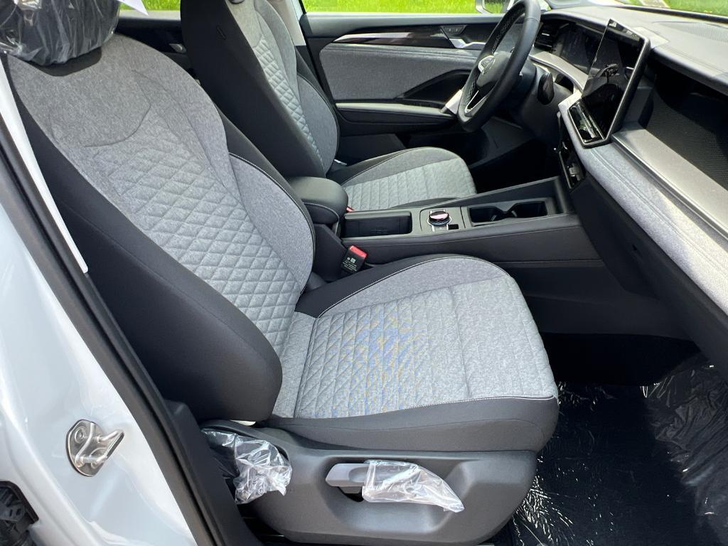 new 2025 Volkswagen Tiguan car, priced at $30,220