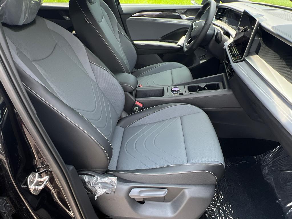 new 2025 Volkswagen Tiguan car, priced at $37,850