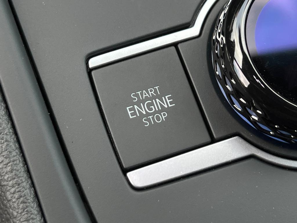 new 2025 Volkswagen Tiguan car, priced at $37,850