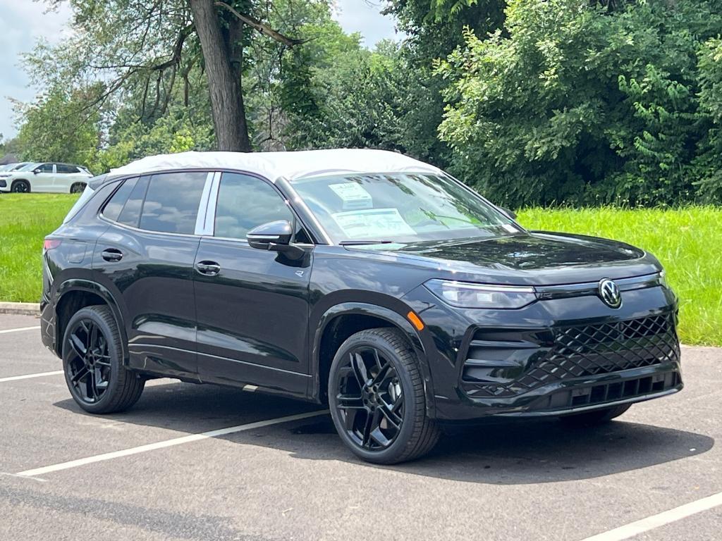 new 2025 Volkswagen Tiguan car, priced at $37,850