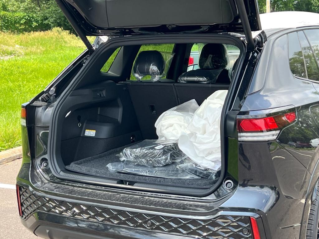 new 2025 Volkswagen Tiguan car, priced at $37,850