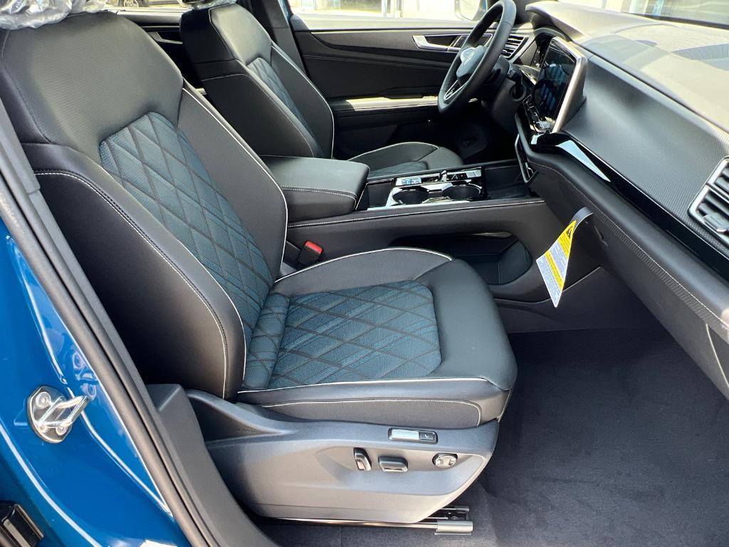 new 2025 Volkswagen Atlas Cross Sport car, priced at $50,397