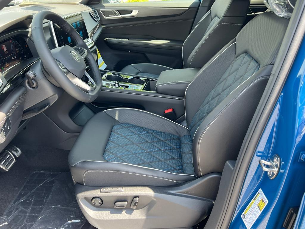 new 2025 Volkswagen Atlas Cross Sport car, priced at $50,397