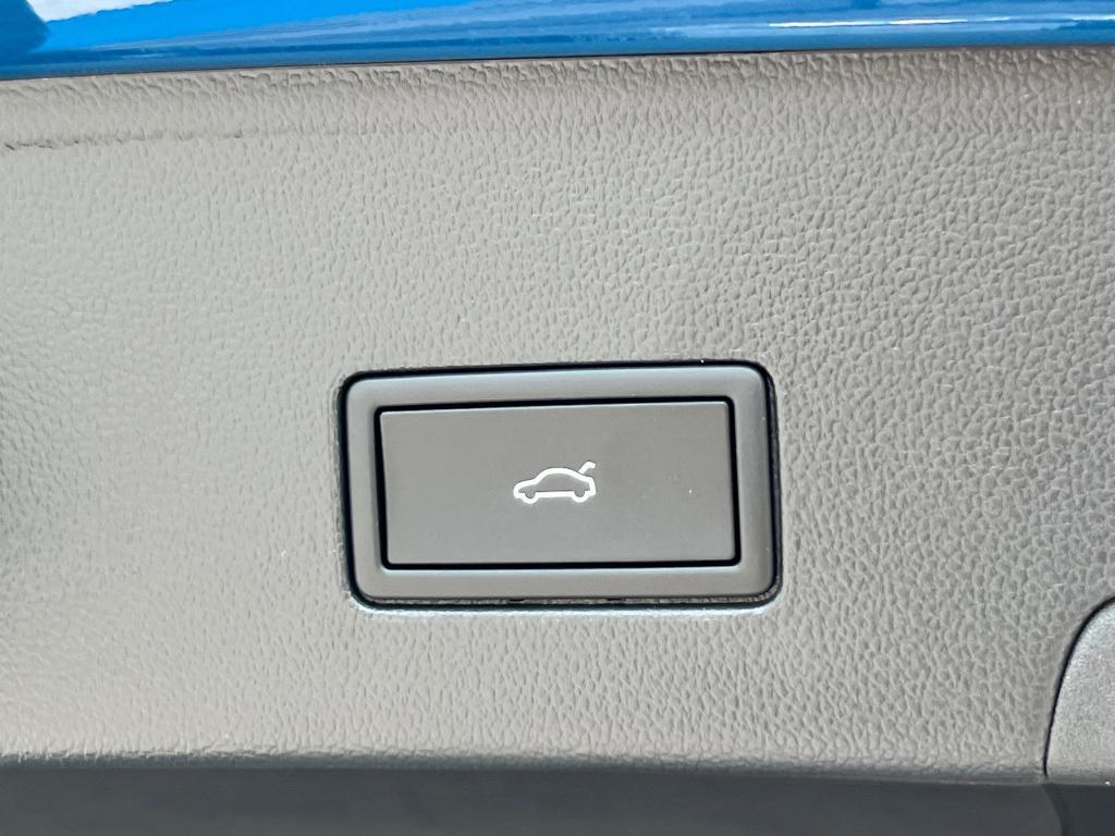 new 2025 Volkswagen Atlas Cross Sport car, priced at $50,397