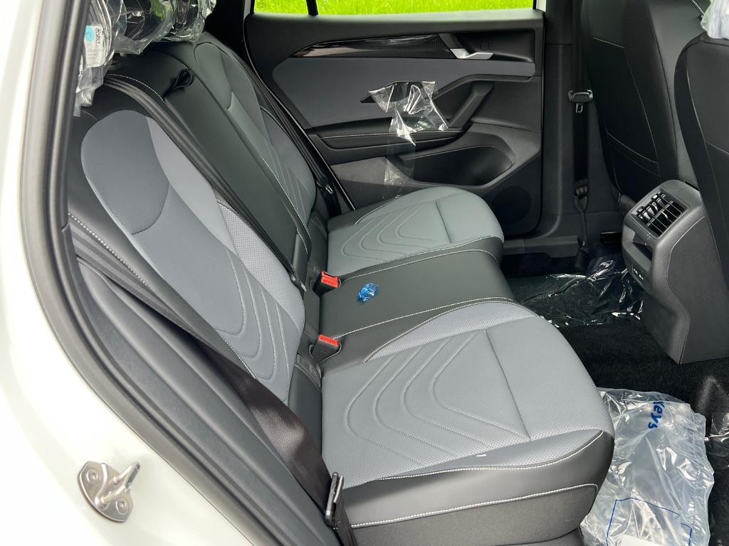 new 2025 Volkswagen Tiguan car, priced at $38,667
