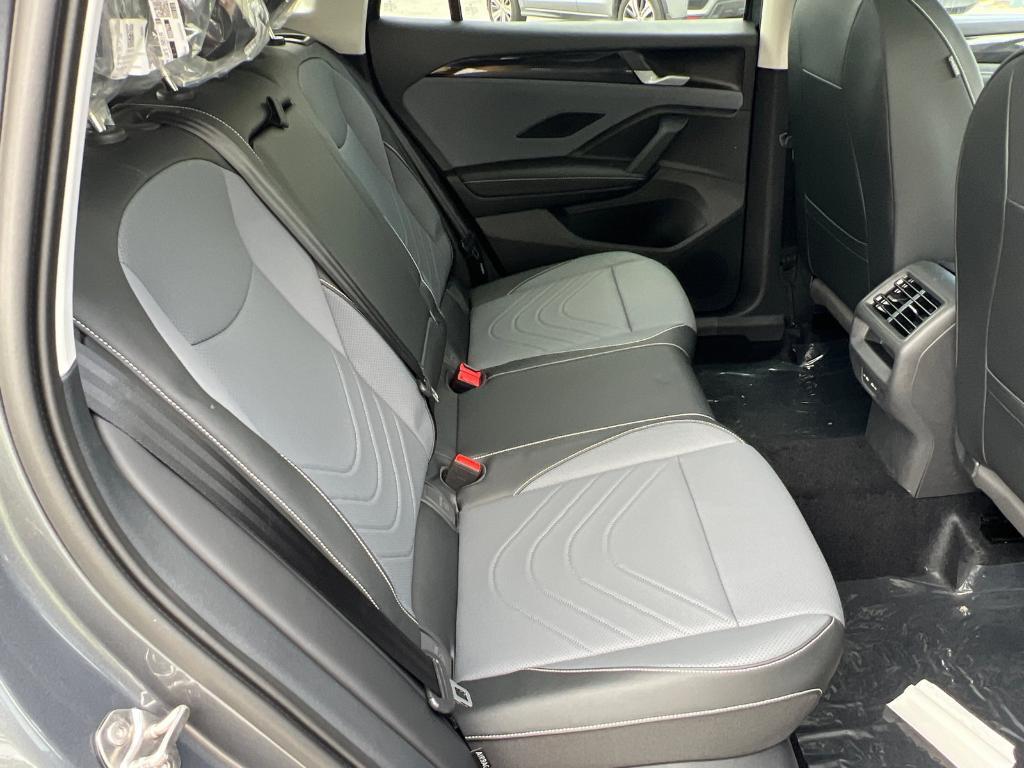 new 2025 Volkswagen Tiguan car, priced at $34,323