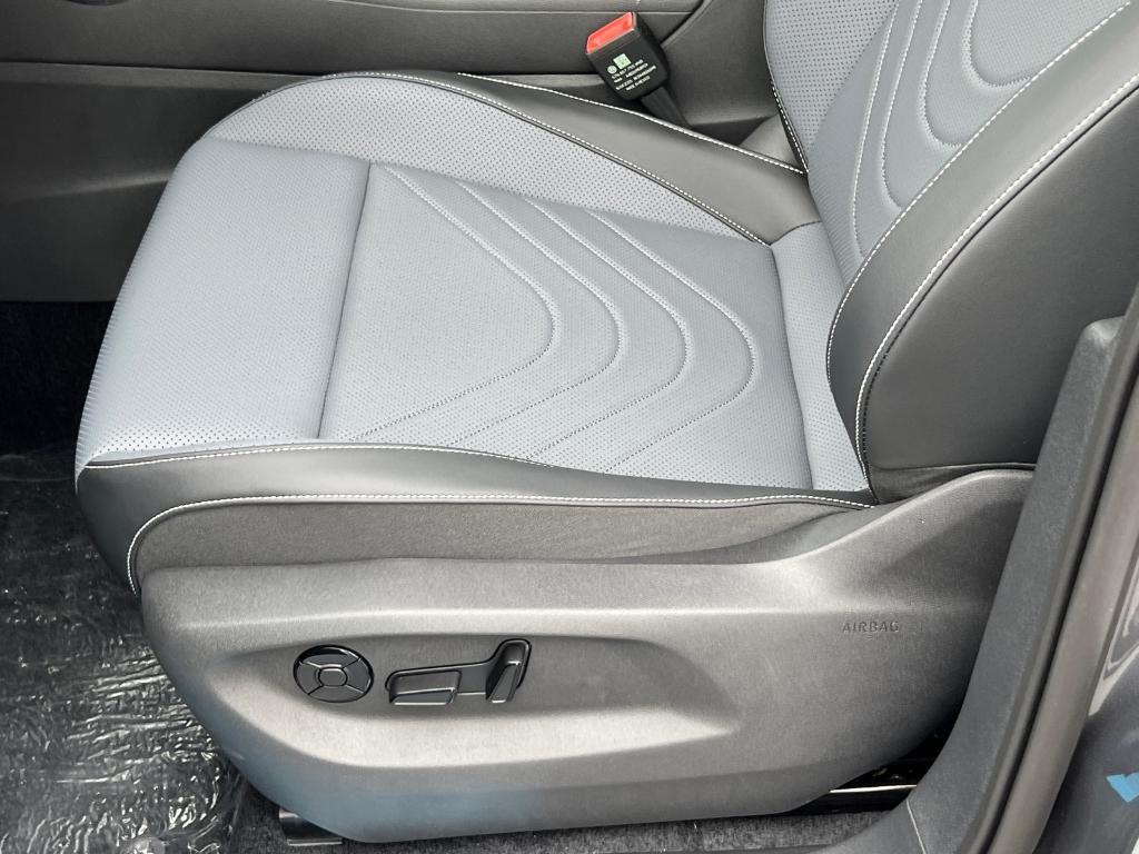 new 2025 Volkswagen Tiguan car, priced at $32,589