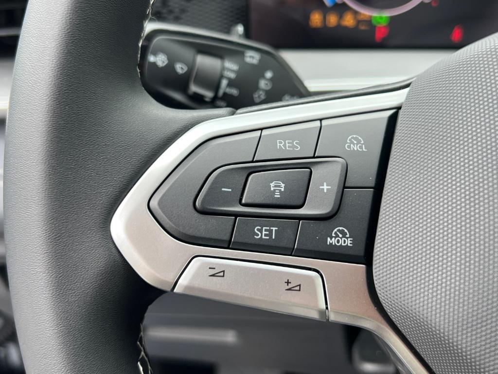 new 2025 Volkswagen Tiguan car, priced at $32,589