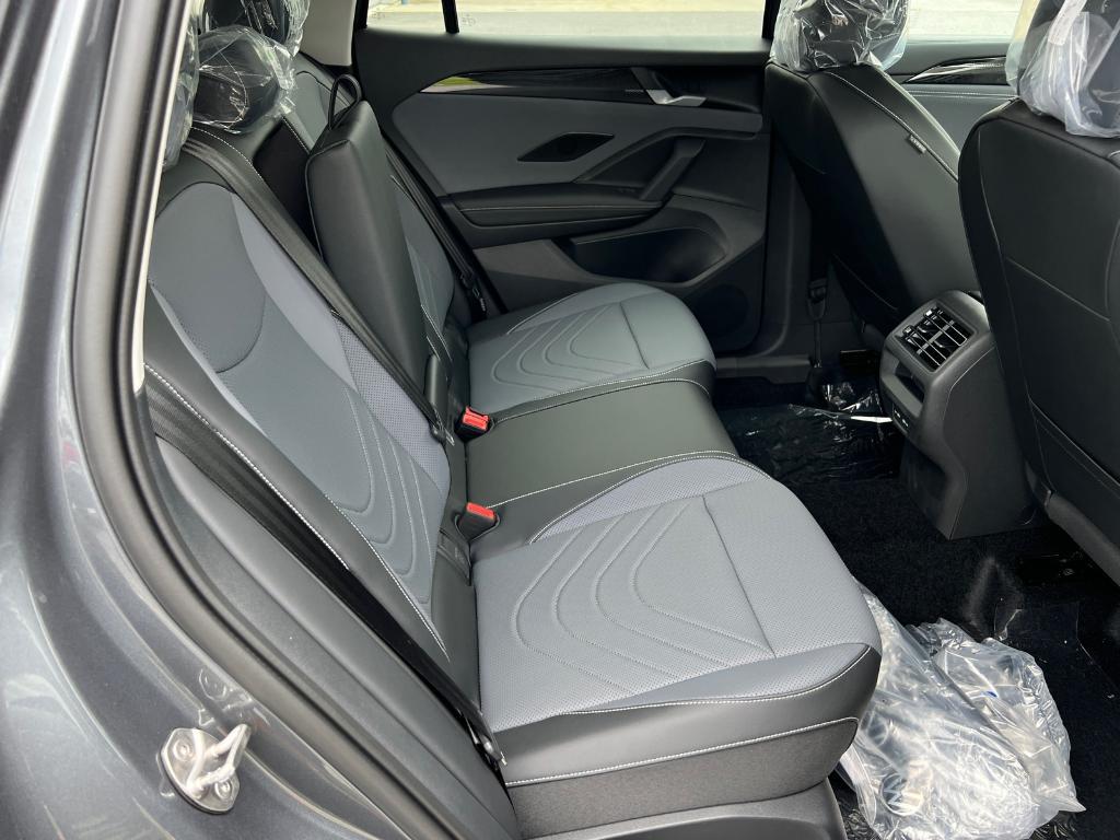 new 2025 Volkswagen Tiguan car, priced at $32,589