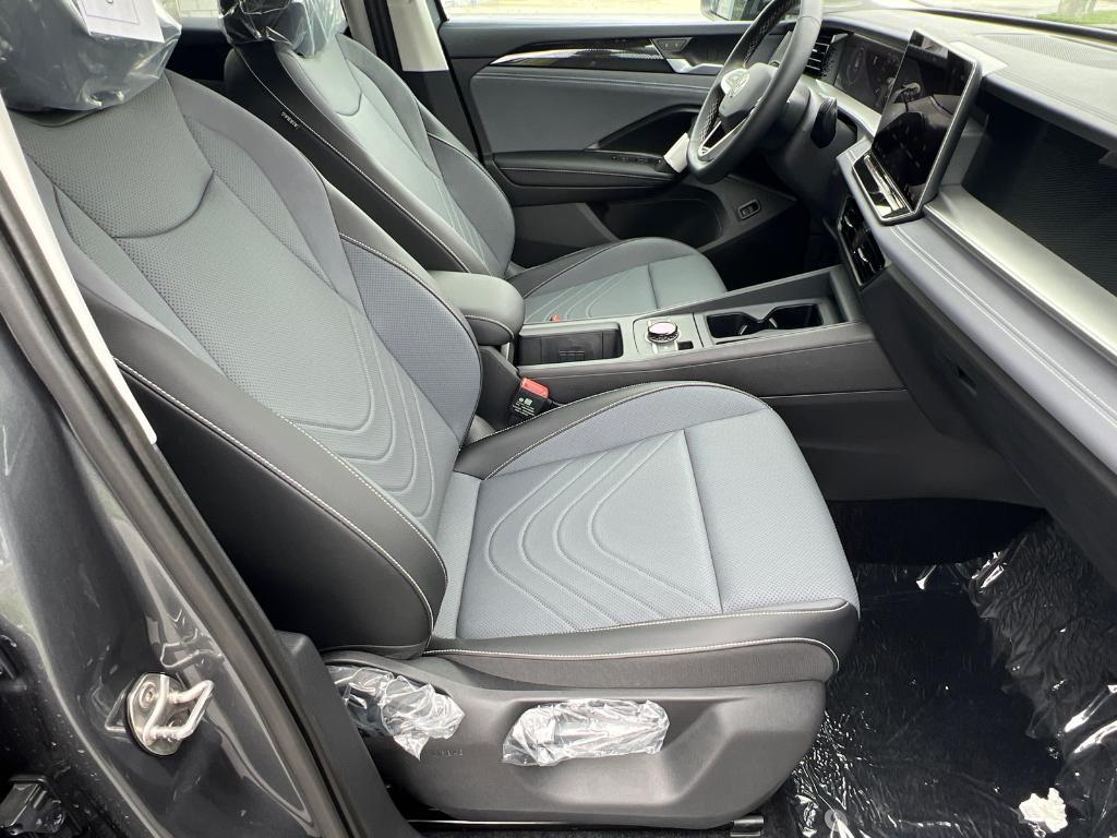 new 2025 Volkswagen Tiguan car, priced at $32,589