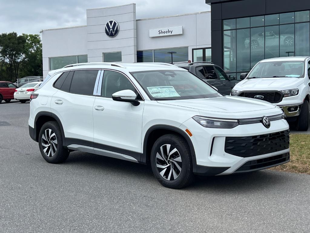 new 2025 Volkswagen Tiguan car, priced at $29,952